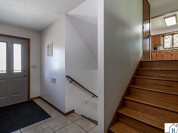 4th image of 61785 Sunset Ln