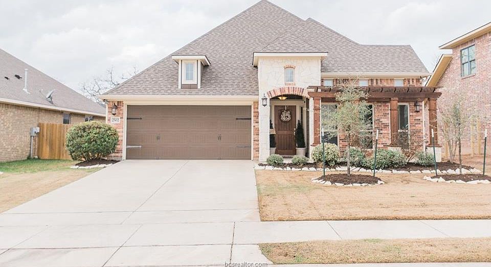 1st image of 2502 Hailes Ln