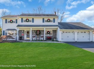 4 Meadowbrook Ln, Freehold, NJ 07728