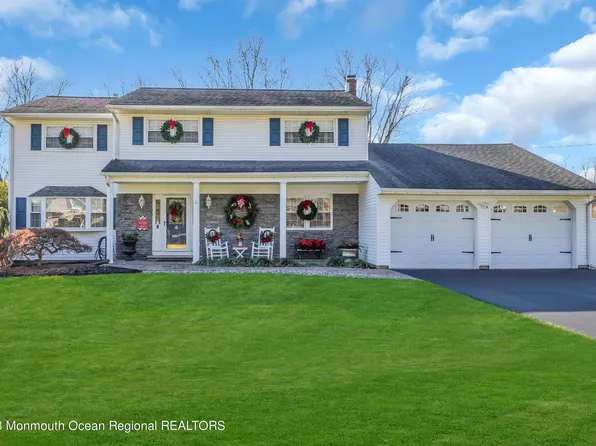 4 Meadowbrook Lane, Freehold, NJ 07728