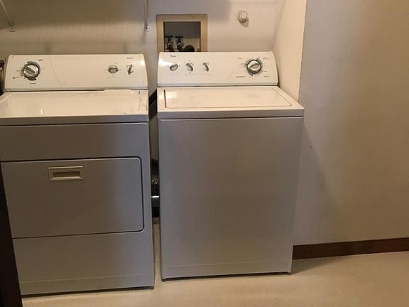 washer and dryer provided