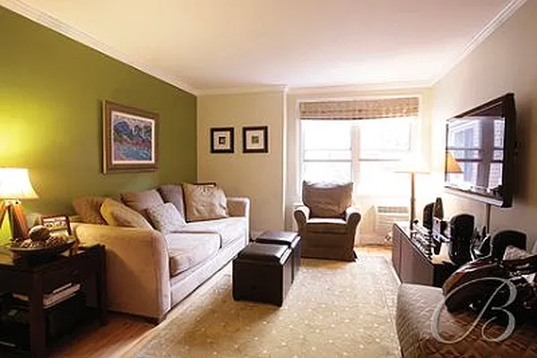 Sold by Bellmarc Realty | media 10