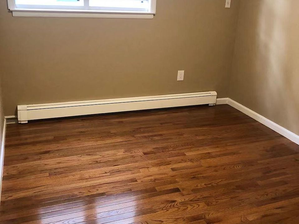 1st image of 392-1-2BEDS Travis Ave