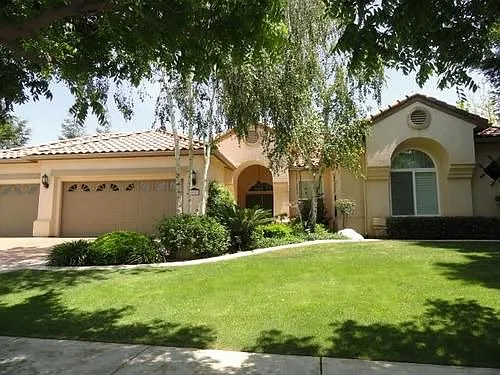 10211 Dutch Iris Dr photo 1