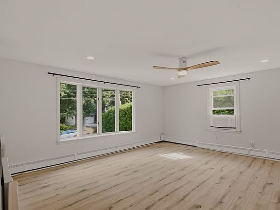 4th image of 18 Waterman St