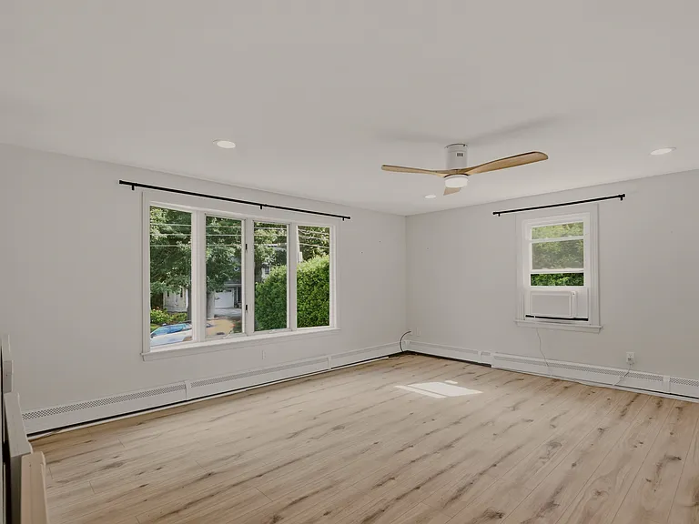 18 Waterman St — Photo 4