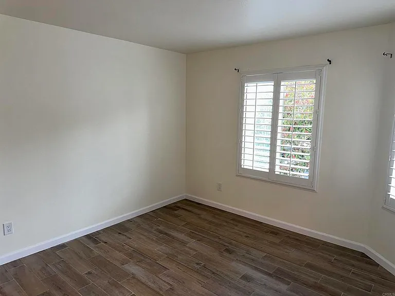 420 Sanibelle Cir #100 — Photo 4