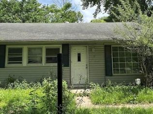 30 Delores Dr, Cahokia, IL 62206