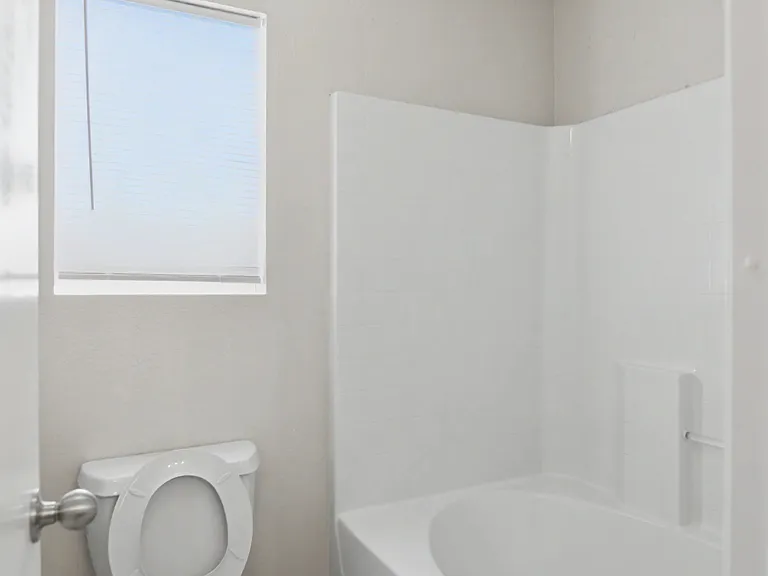3304 Regency Ct — Photo 14
