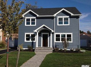 237 Stephen St, Bellmore, NY 11710