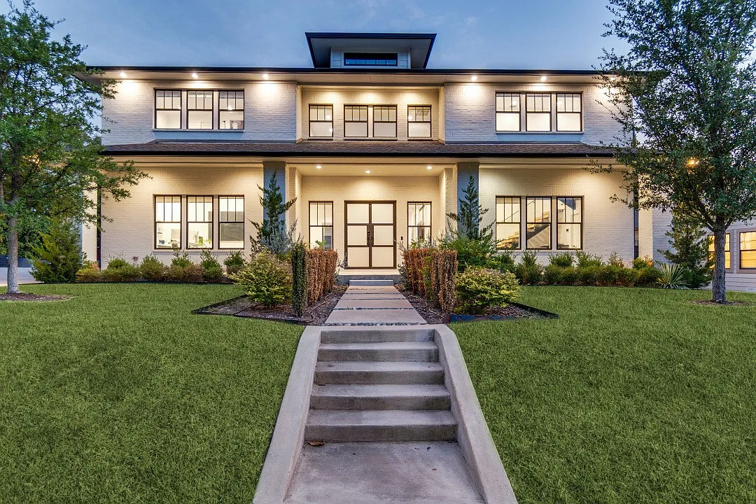 5618 Goodwin Ave — Photo 1
