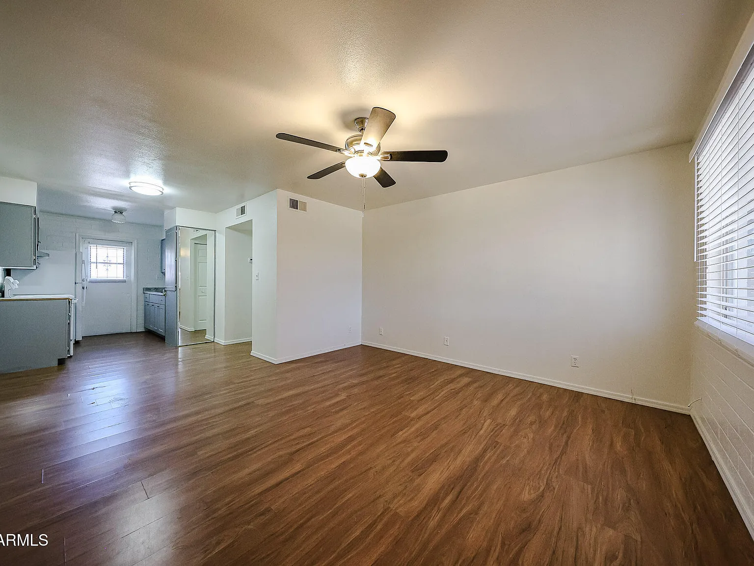 2 bed, 1.0 bath, 700 sqft, $1,050 — Photo 4