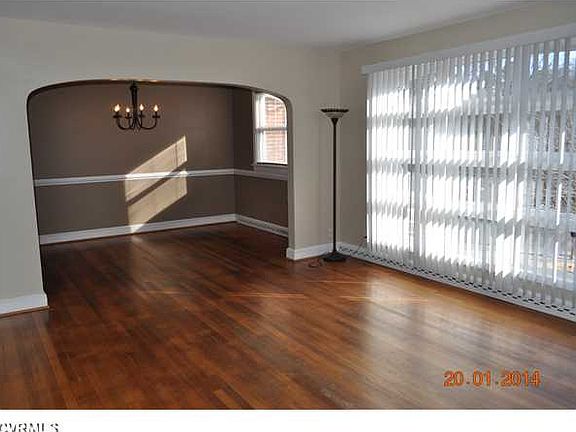 4th image of 6238 Glyndon Ln
