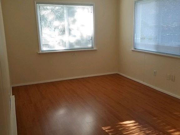 4th image of 7821 S Sheridan Ave