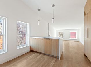 51 8th Ave APT 4, Brooklyn, NY 11217