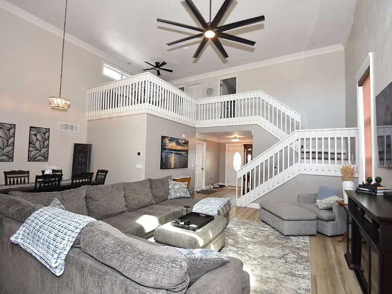 1 Bedford Dr — Photo 13