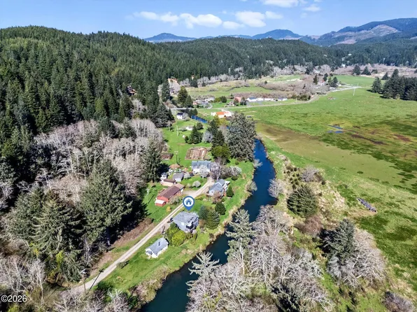 324 S Drift Creek Rd, Lincoln City, OR 97367