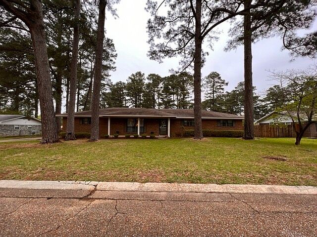 1st image of 1612 Karen Cir
