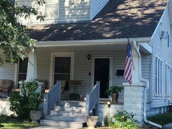 609 N Washington Ave, Iola, KS 66749