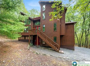 141 Hyland Dr, East Stroudsburg, PA