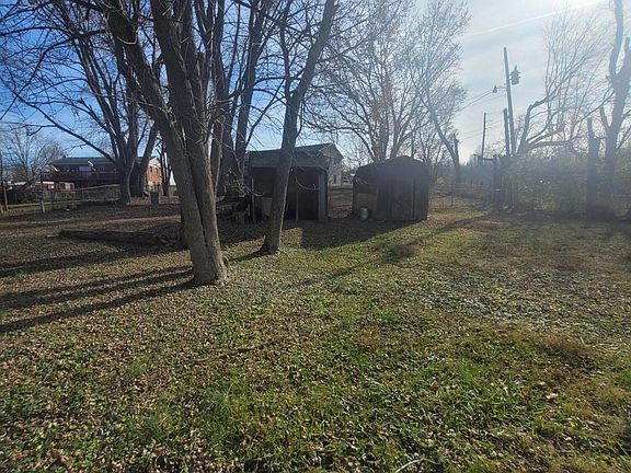4th image of 102 Furrow Ln