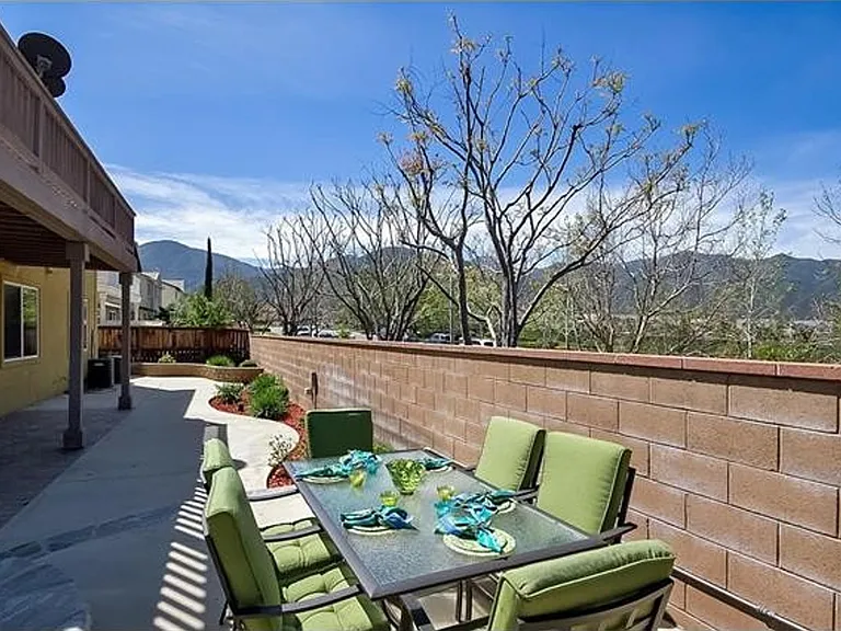24967 Cliffrose St — Photo 21