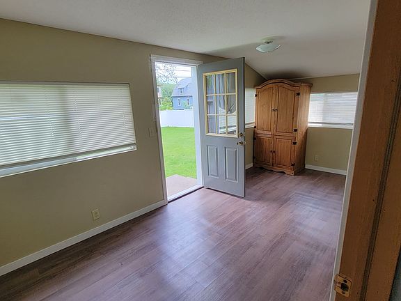 5th image of 1034 Barland St #1034