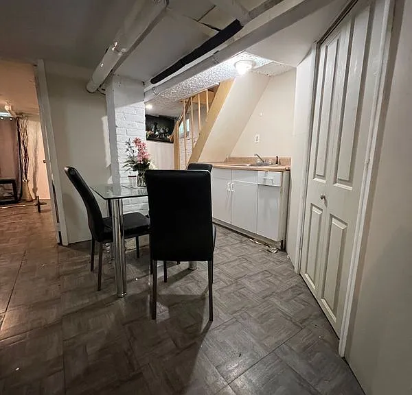 552 River St #B — Photo 6