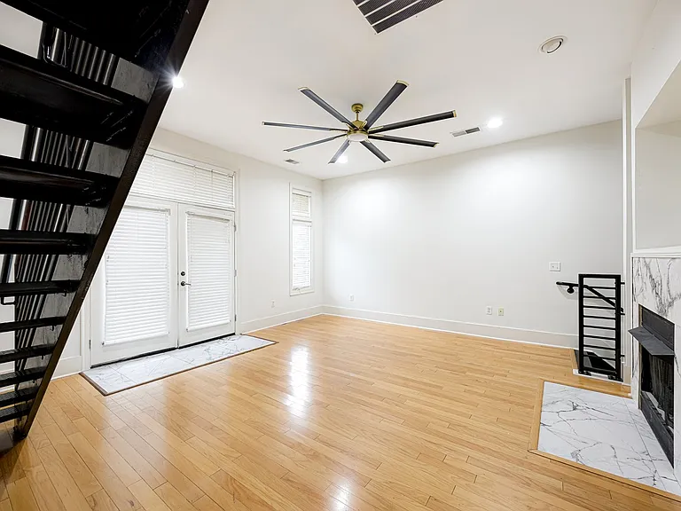 614 Tennessee St #201 — Photo 4