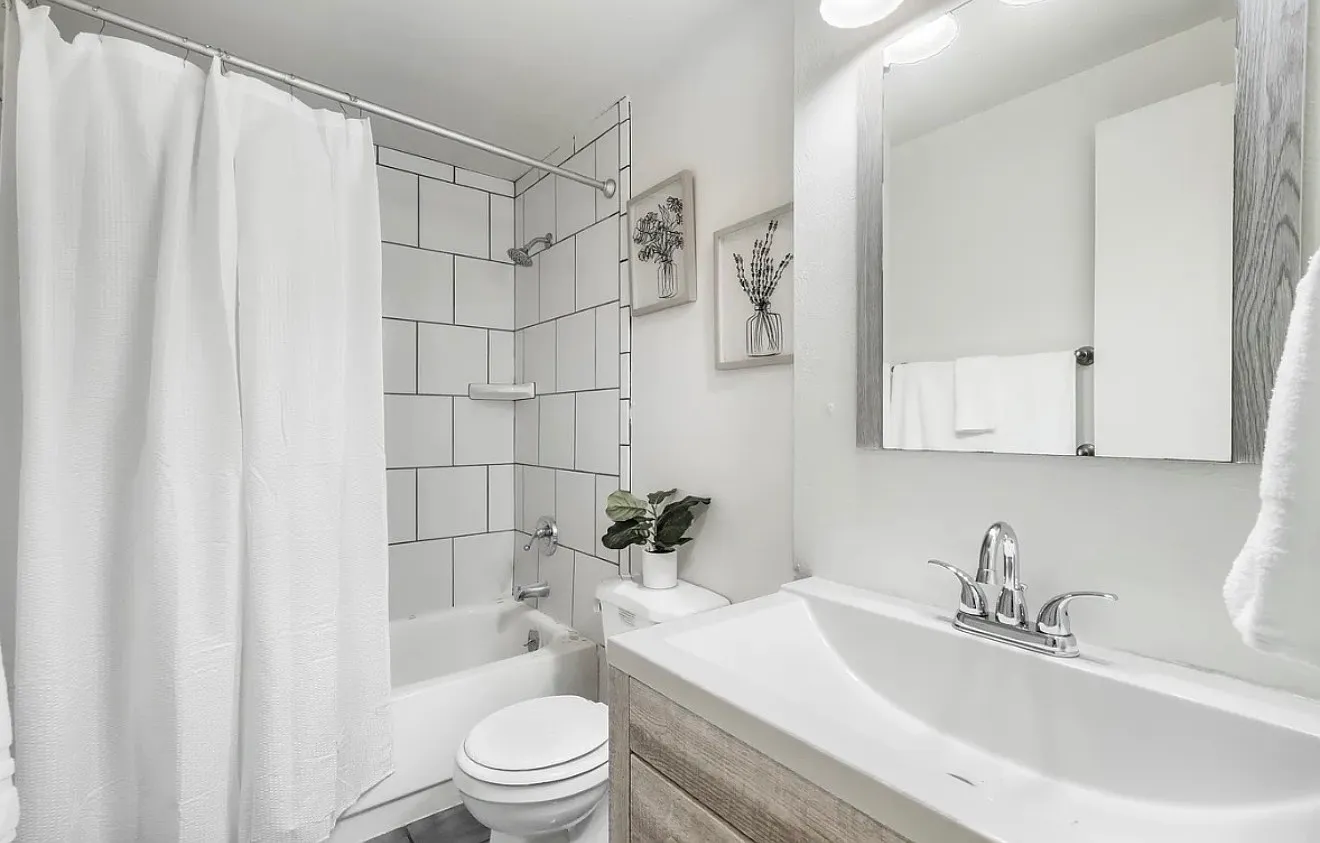 4 bed, 1730 sqft, $1,900 — Photo 1