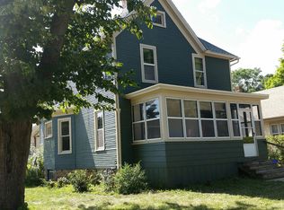 2202 Wallace St, Rockford, IL 61103