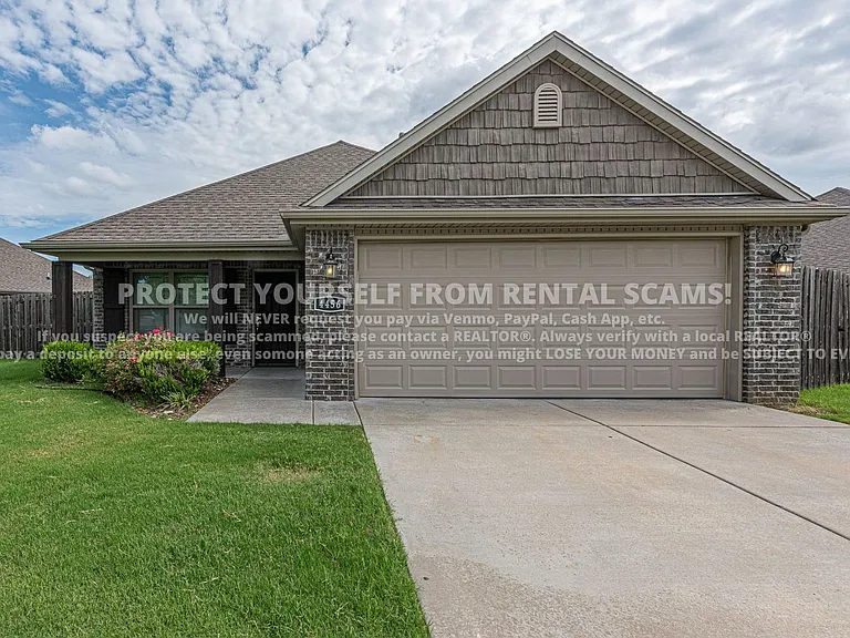 4456 W Wales Dr — Photo 1
