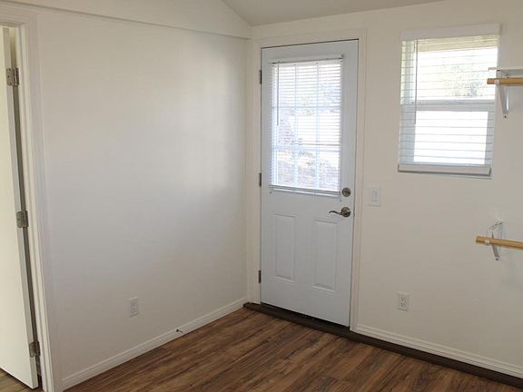 5th image of 222 1/2 E California Ave