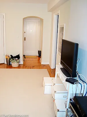 Rented by McDonagh Real Estate | media 9