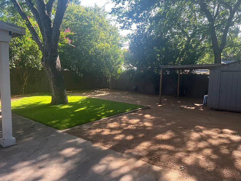 3221 Greene Ave — Photo 25