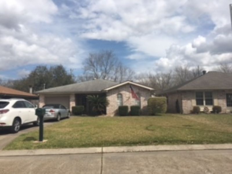 1st image of 116 Dianne Dr