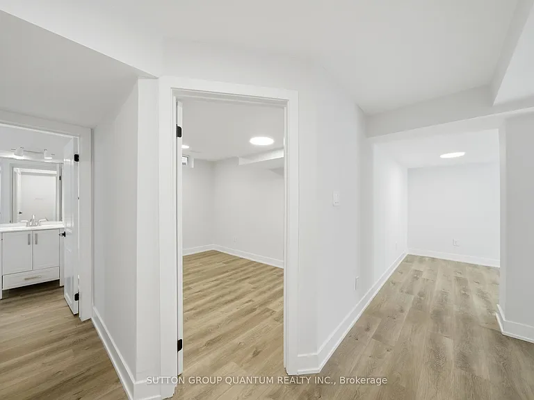2529 Cavendish Dr #BASEMENT — Photo 12