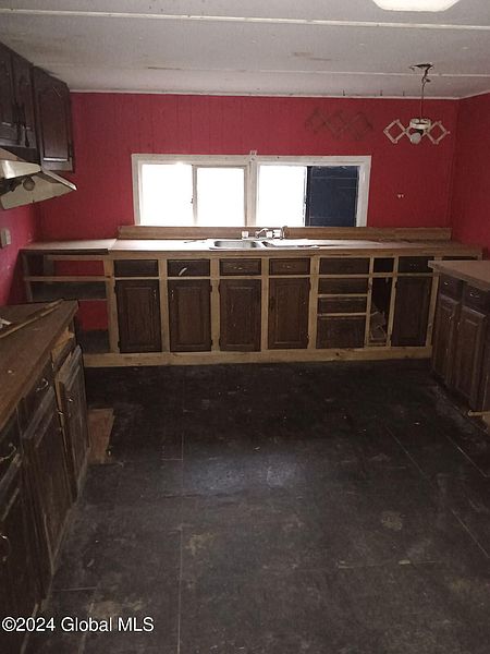 5th image of 190 Groff Road