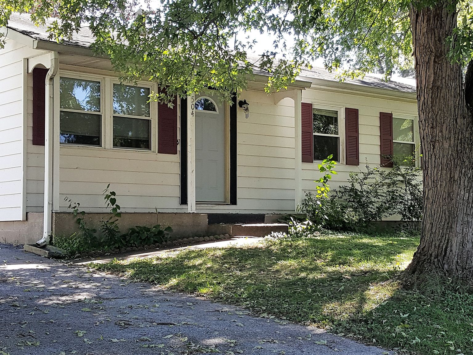 504 5th St, Colona, IL 61241 Zillow