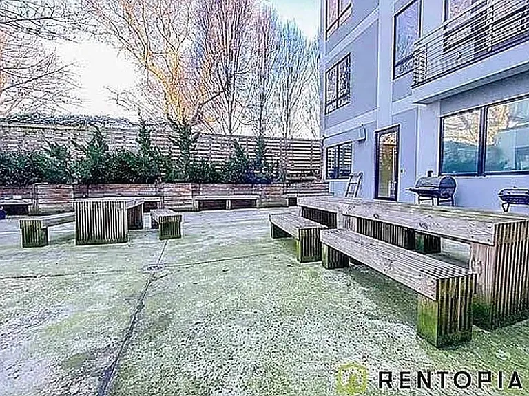 105 Vanderveer St #2E — Photo 5