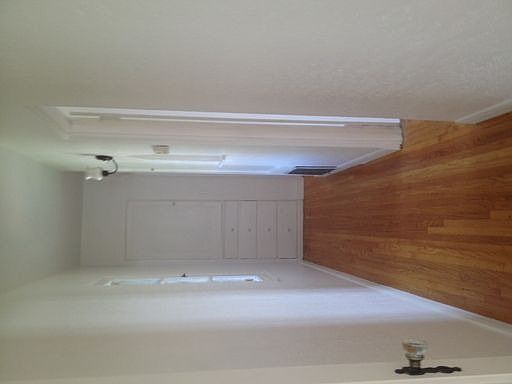 4th image of 1138 S Weymouth Ave
