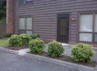 1422 Montvale Station Rd, Maryville, TN 37803