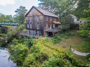 212 Thrall Rd, Poultney, VT 05764