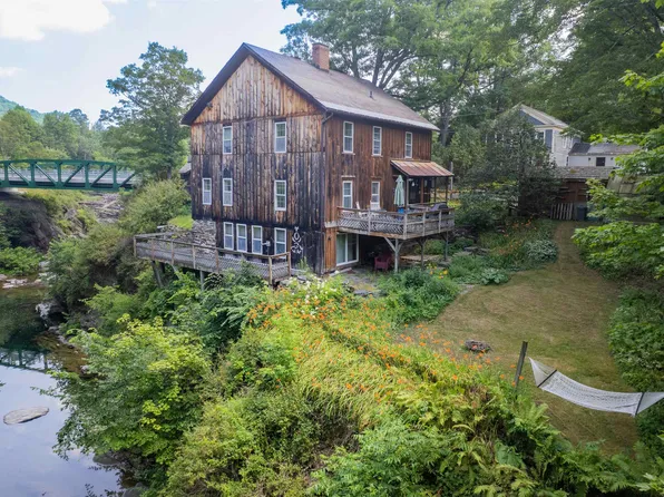 212 Thrall Road, Poultney, VT 05764