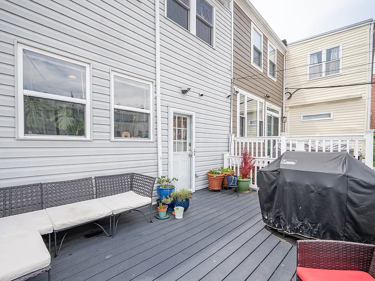 316 Todd Pl NE — Photo 35
