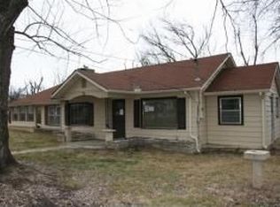 121 Garrett St N, Harrison, AR 72601