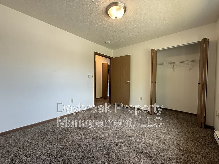 331 16th St S #9 — Photo 12