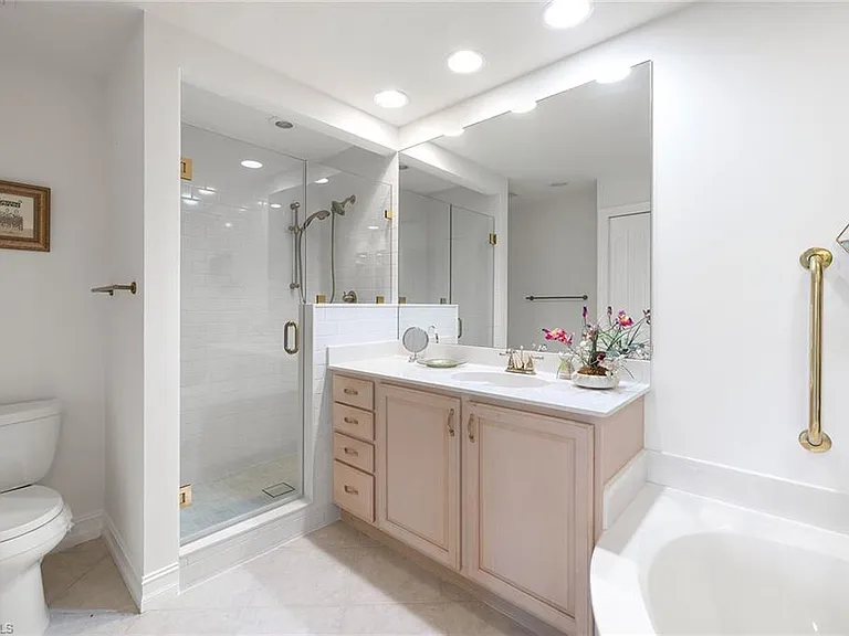 8177 Saratoga Dr #1001 — Photo 19