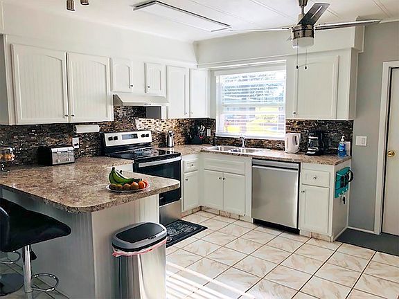 2nd image of 1922 Madera Dr #1922