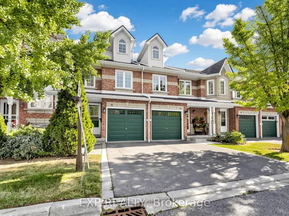 455 Apache Ct Unit 35, Mississauga, ON L4Z 3W8